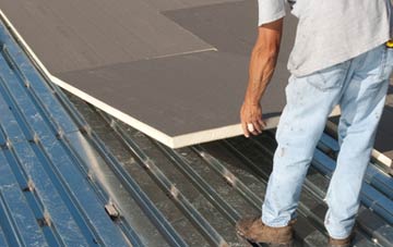 benefits of insulating Mowhan flat roofing